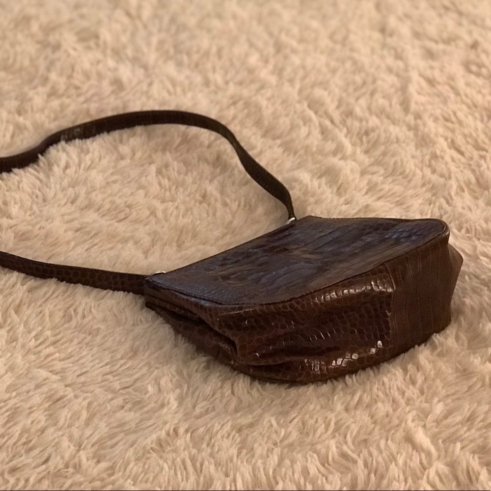 Barney’s New York Leather Embossed Pattern Handbag - 🆓 Shipping! - Picture 3 of 8